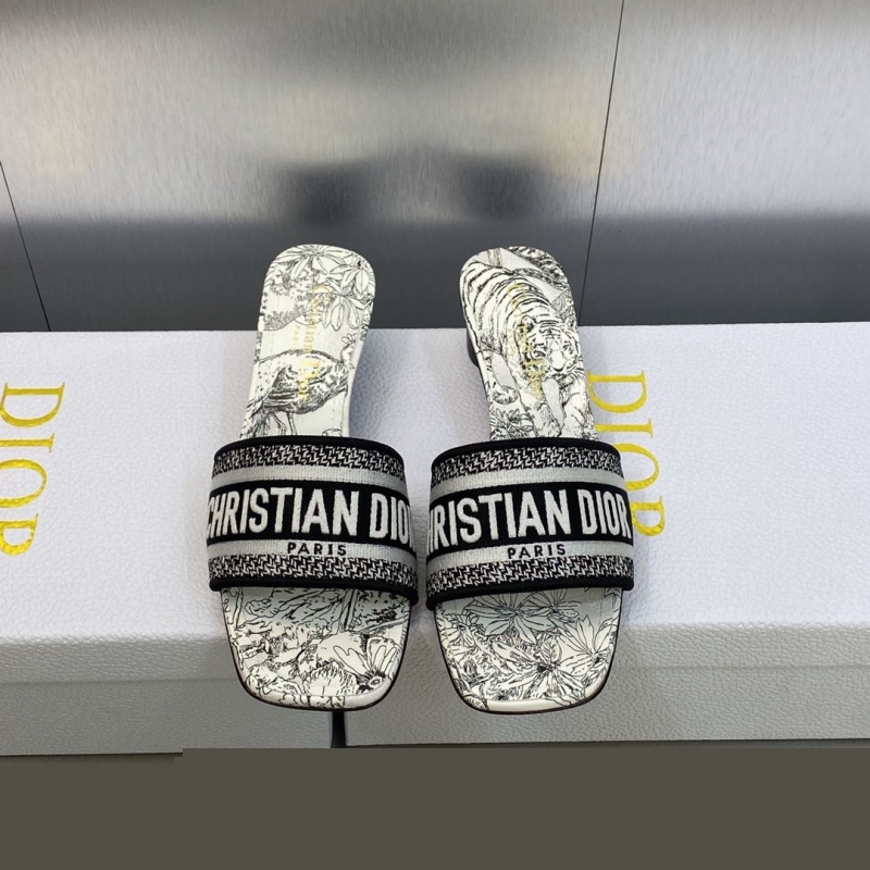 ch**an D*or slippers